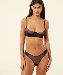 Tanga En Tulle Et Soie