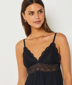 Nuisette Satinée Détails Dentelle -Chic Lingerie Soldes 654047005 c